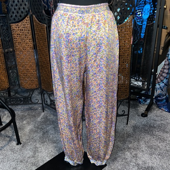 ZARA FLOWY PRINTED PANTS. EUC. - Picture 8 of 17